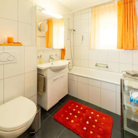 Spacious Holiday In With Open Kitchen Prázdninový dům *